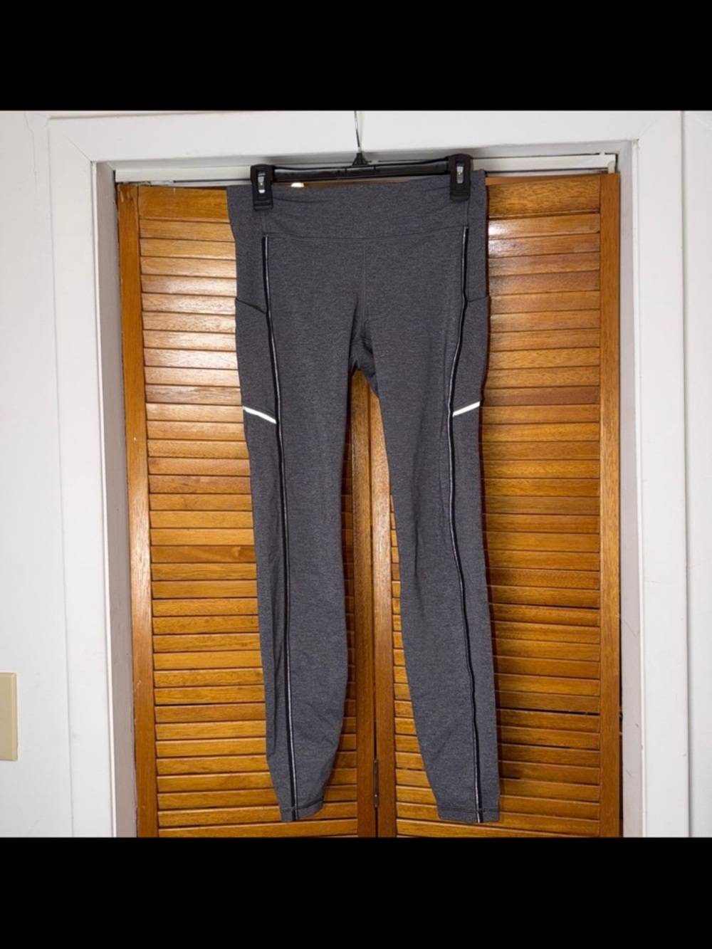 Lululemon Womens Speed Up Tight Metallic Leggings. Womens Size 8